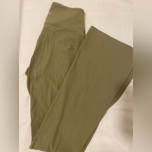 GROOVE SUPER-HIGH-RISE FLARED PANT NULU Bronze Green Size 6